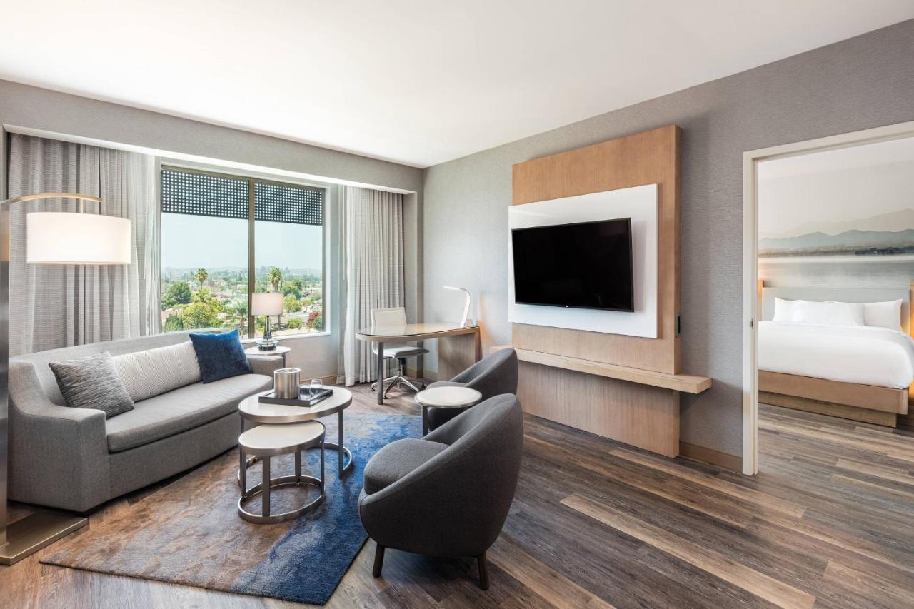 Courtyard By Marriott Los Angeles Monterey Park Extérieur photo